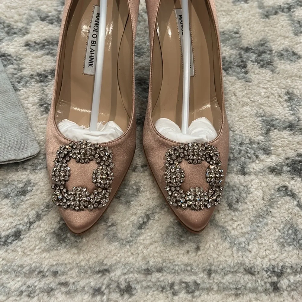 Manolo Blahnik Satin Hangisi Pumps Blush 70mm 38.5 - Picture 7 of 9